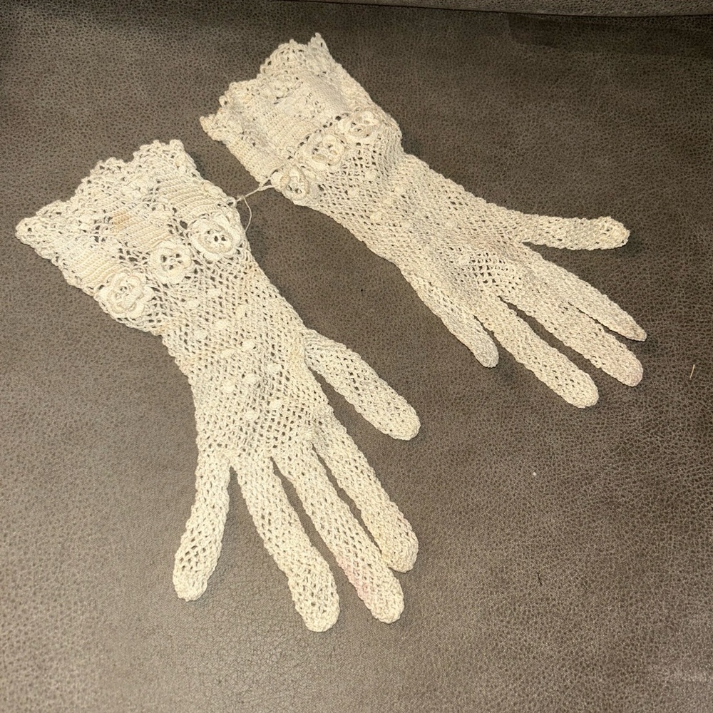 Vintage Women Crotched Cotton‎ Gloves Bracelet Length Edwardian to pre 60s Style